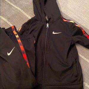 Boys Nike set